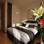Konukevi Vesta Domus 4*